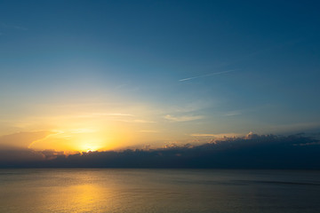 Obraz premium sea and sky background. Beautiful sunset on the sea.