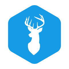 Obraz premium Icono plano cabeza de ciervo en hexágono color azul