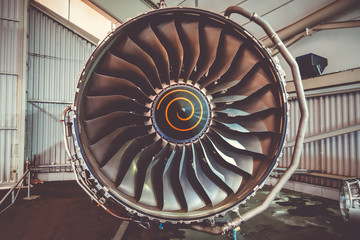 Airplane engine maintenance