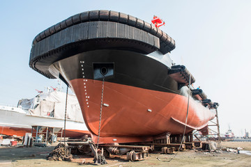 In September 1, 2018, a ship parked at a shipyard was being repaired. The photo was taken in...