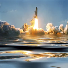Poster Nasa Water en fascinerende lancering van de raket. Het ruimteschip van de raketshuttle komt van de aarde. Elementen van afbeelding geleverd door NASA.
