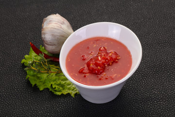 Spicy tomato and garlic sauce