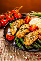 Grilled chicken strips and vegetables