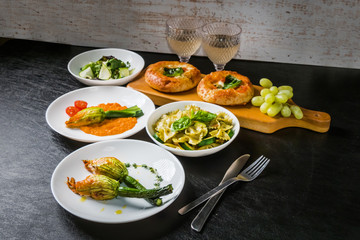 ズッキーニ　green and yellow vegetable zucchini