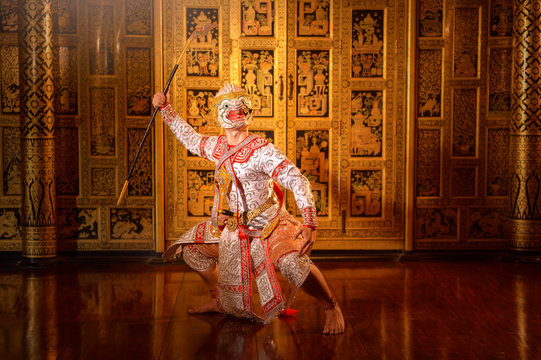 Performer wearing a khon mask, Thailand