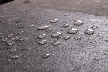 Process of sealing a natrual stone