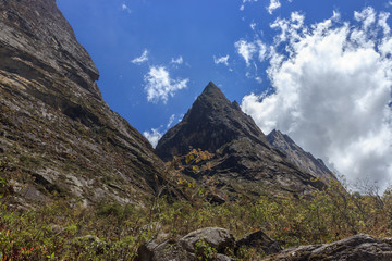 Fototapeta premium high peaks of the andes in peru