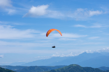 美ヶ原高原のパラグライダー