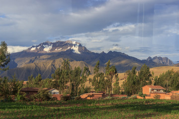Obraz premium view over the andes in peru