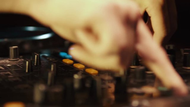 dj Pult – royaltyfrie bilder, grafikkfiler, vektorbilder og dj Pult – royaltyfrie bilder, grafikkfiler, vektorbilder og