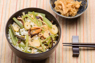 山菜ご飯