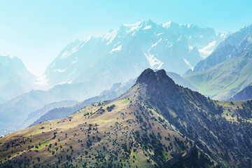 Naklejka premium Fann mountains