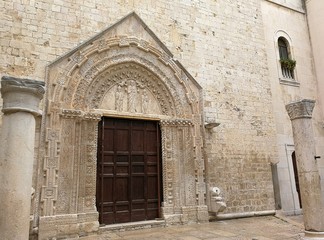 Fototapeta na wymiar Andria - Entrata della chiesa di Sant'Agostino