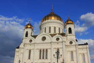 Fototapeta na wymiar Cathedral of Christ the Saviour in capital city of Russia - Moscow