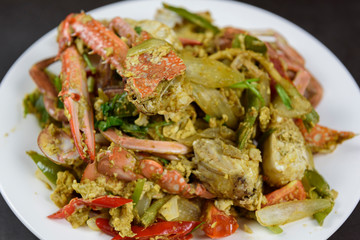 Stir-Fried Crab with Curry Powder, Thai Food (Bhu Pad Pong Karee)
