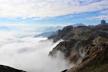 Fototapeta na wymiar The mountains of the Dolomites, a UNESCO heritage site