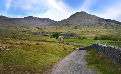 Fototapeta premium The road to the Old Man of Coniston and Dow Crag