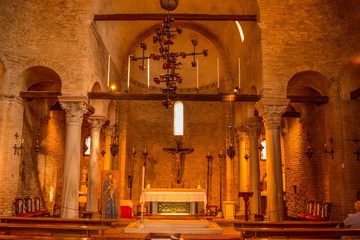 Antigua iglesia en la isla de Torcello