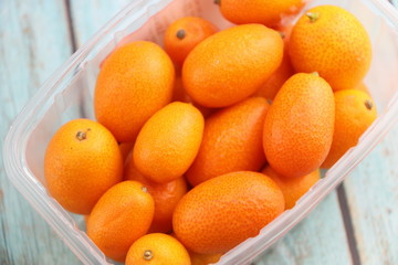 Kumquats dans une barquette