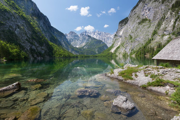 Naklejka na ściany i meble Der Obersee in Bayern, Deutschland, im Sommer