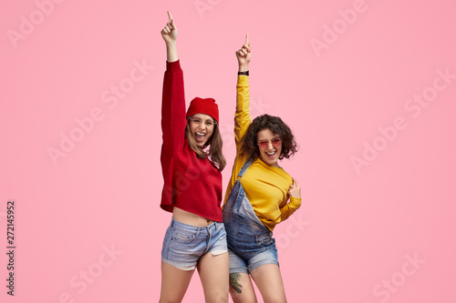 Sexy feed sex Xx pron sisters pic