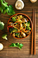 Egg noodles with vegetables in bowl