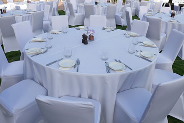 simple dining table set up for function or events