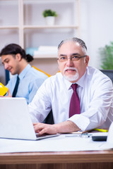 Obraz premium Two architects working on the project 