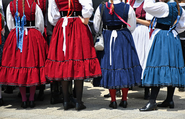 Fototapeta na wymiar Folk dancers in traditional clothing