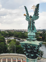 Obraz premium Archangel Gabriel statue, Heroes square, Budapest, Hungary