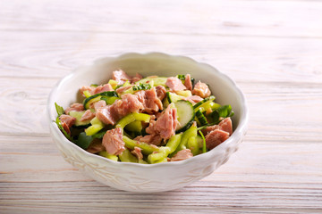 Tuna salad with vegetables