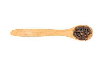 Dry cloves in spoon