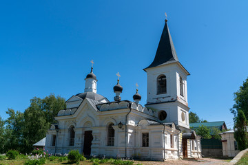 Церковь Воскресения Христова в Тарусе.