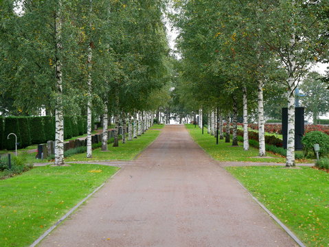 Weg in Helsinki, Friedhof Hietaniemi