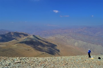 Fototapeta premium Iran. From the Iranian capital Tehran you could climb the mountain Tochal, which offers stunning views.