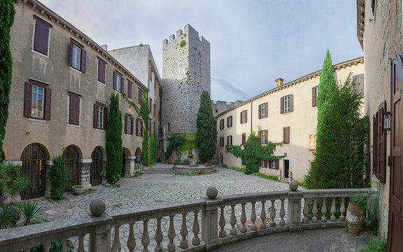 Italy, Friaul Duino rock-coast Castle, North-Italy, coast-region.