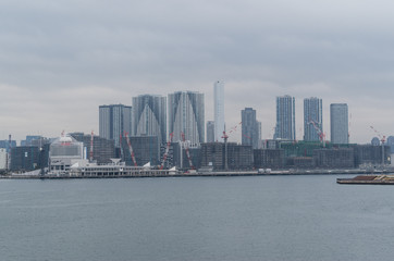 Fototapeta premium 湾岸のビル群