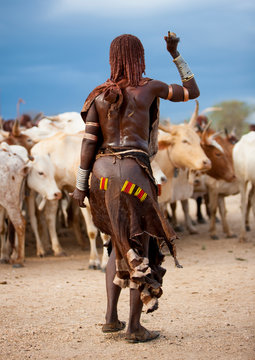 Hamar tribe woman asking to be whipped during bull jumping ceremony, Turmi, Omo valley, Ethiopia
