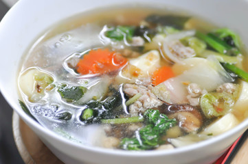 vegetable soup with pork