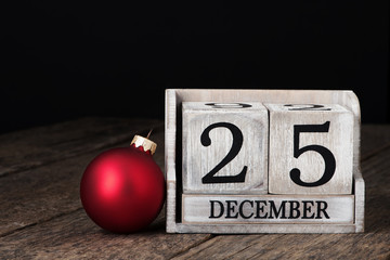 Block calendar date 25 and month december