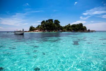 Beautiful sky and blue ocean. island in thailand.