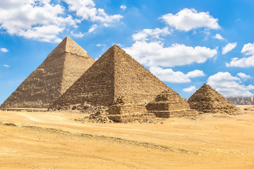 Pyramids of pharaos and queens 