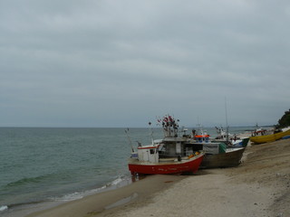 Naklejka na ściany i meble Czerwcowe łódki w Chłopach na Morzu Bałtyckim
