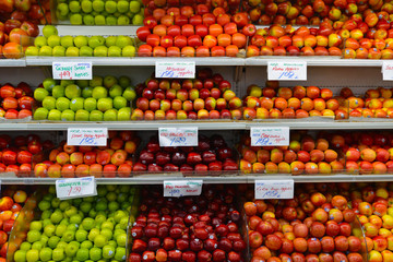 Fototapeta na wymiar Variety of Apples