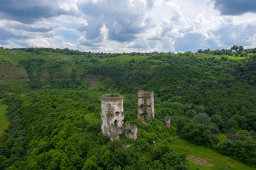 Fototapeta na wymiar The remains of the gate tower on Castle Hill in the Ukrainian city of Kremenets