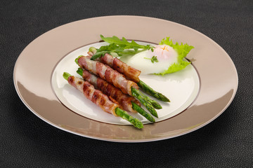 Asparagus with bacon