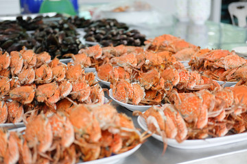 steamed crap claws on disk