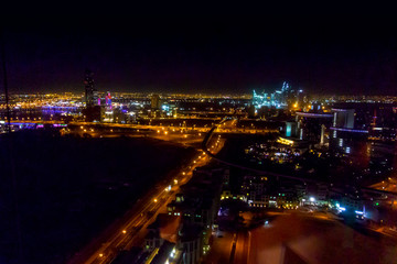 Fototapeta na wymiar Dubai at night