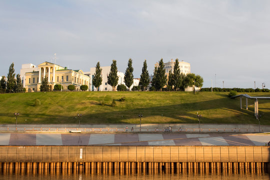 bereg reki tura goroda tyumen pamatnik arxitektur 19 vek