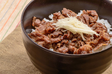 牛肉のしぐれ煮どんぶり